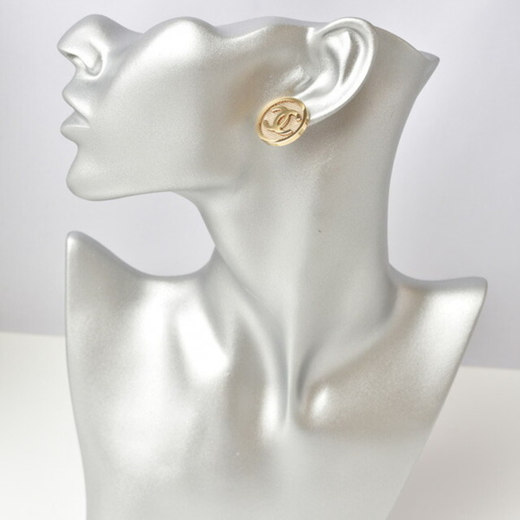 CHANEL Gold Earrings - Picture 2 of 6